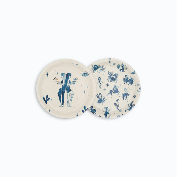 Gemini round coaster tray with zodiac illustrations in blue, featuring Gemini twins and celestial motifs – premium birch wood, 11 cm diameter.