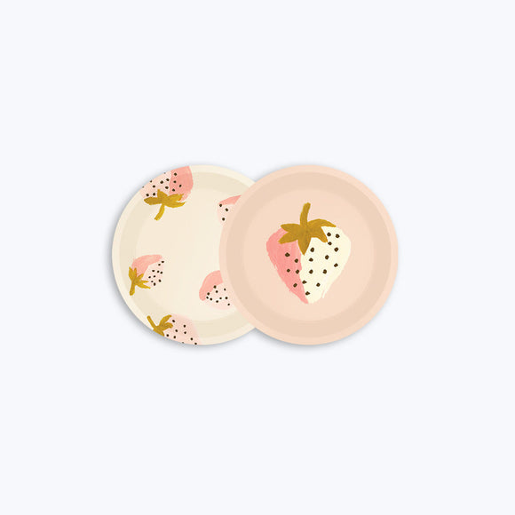 Strawberries round coaster tray with pink strawberry illustrations on pastel background – birch wood, 11 cm diameter.