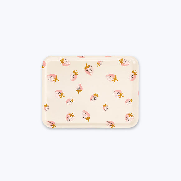 Strawberries breakfast tray with pink strawberry illustrations on cream background – birch wood, 19.8 x 27 cm.